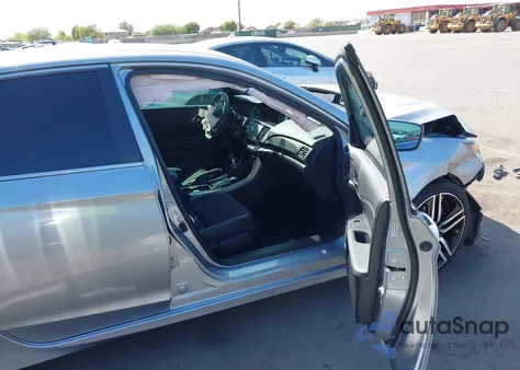 2016 Honda Accord Sport z USA, uszkodzony, nr VIN 1HGCR2F5XGA128169